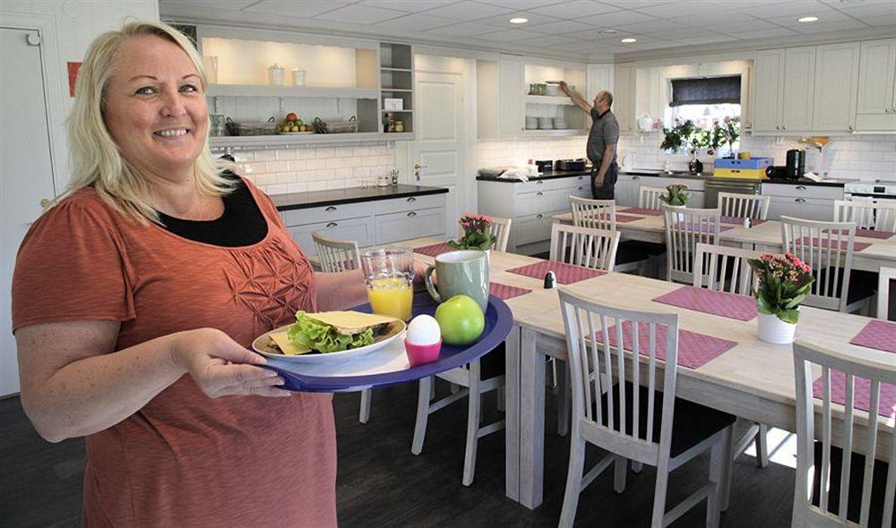 Hoegbo Hotell Skommarsgarden Sandviken Esterno foto
